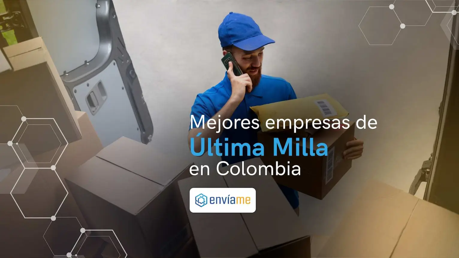 Conductor entregando paquetes en México